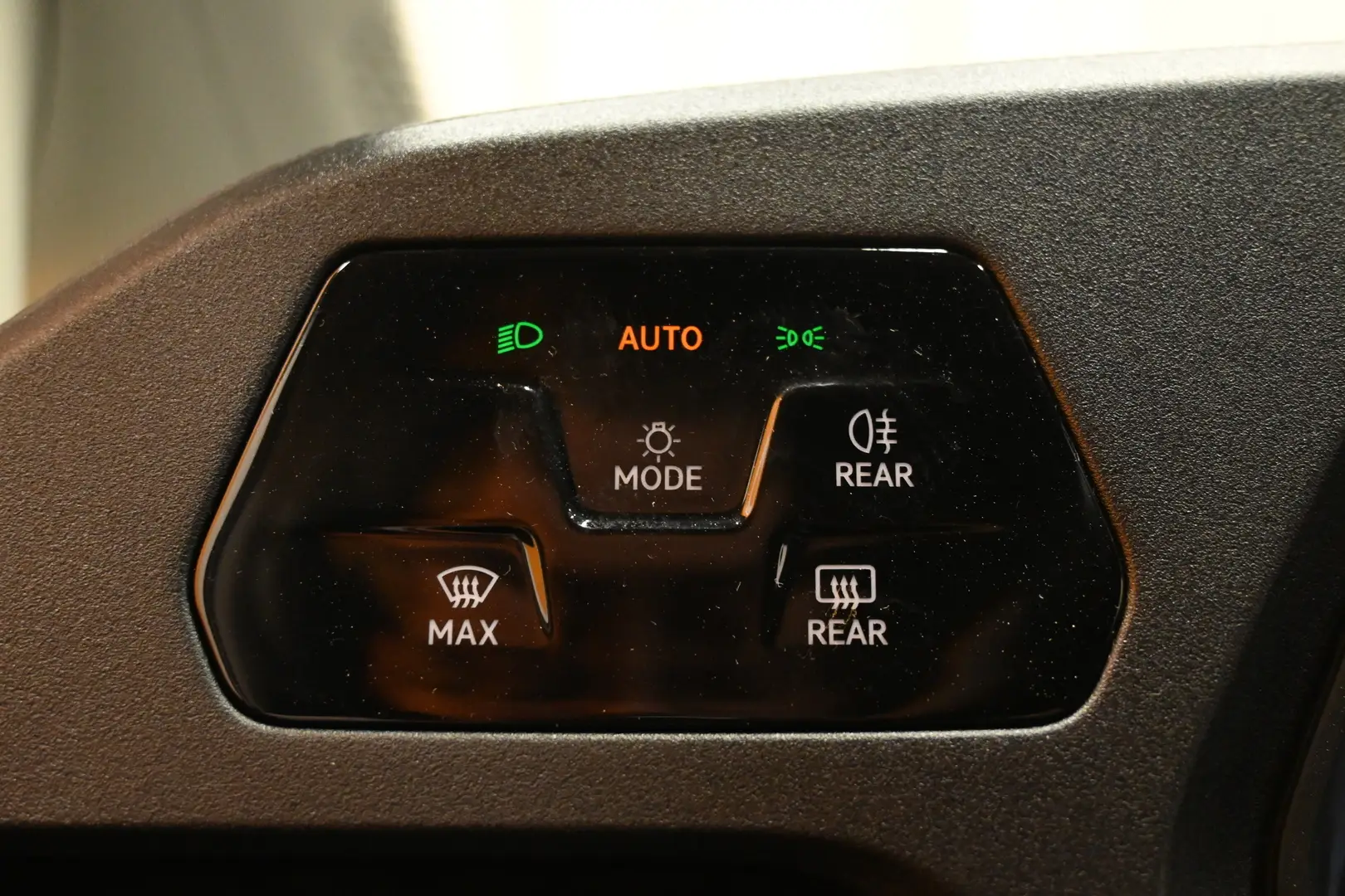 Car Image - 7JLqMT3CxUs07nYkjndDWn