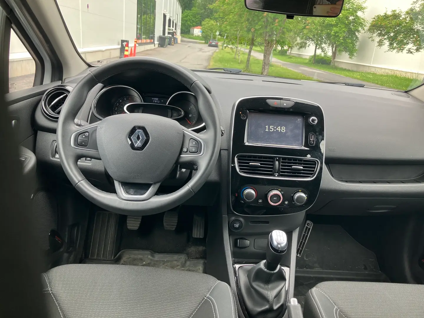 Car Image - 6Y05SVGcsh1BhMNandMOzw