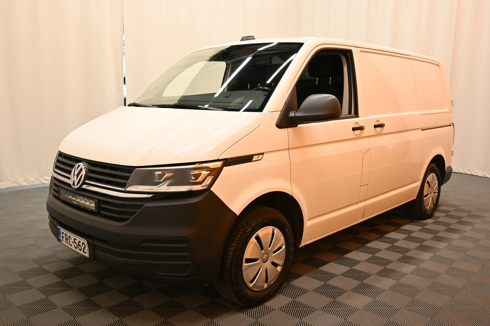 Car Image - 2As0vADiAlNbajJVNXS8TB