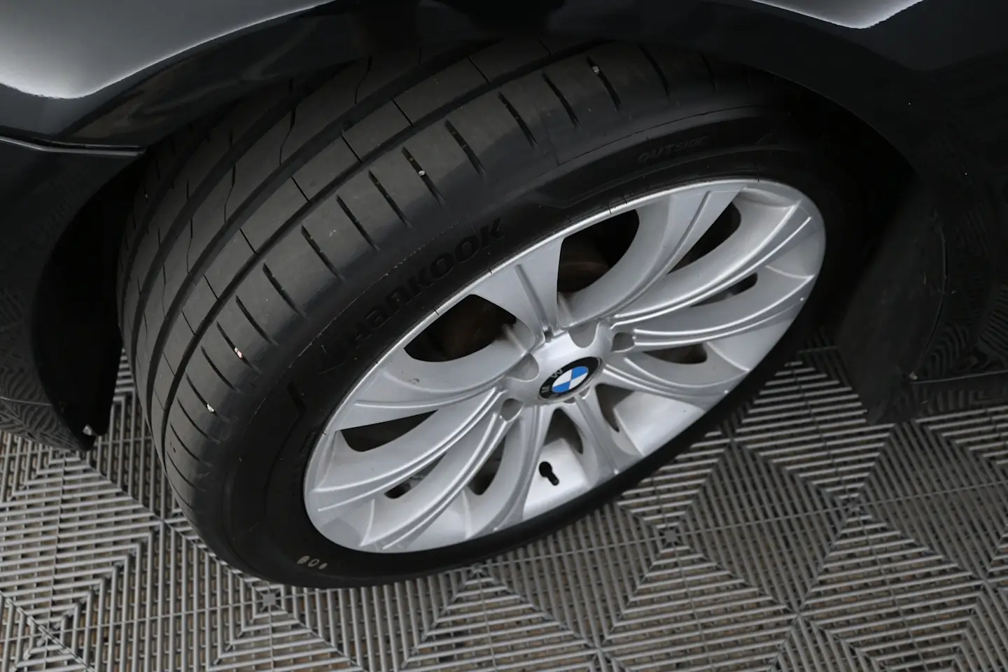 Car Image - mZjI4K01CfPavlRWmPKFT