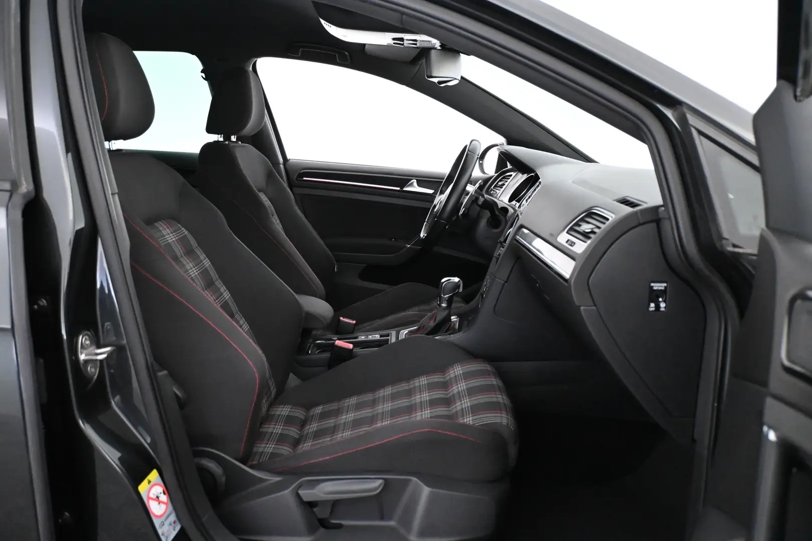 Car Image - 1wJP2msqDKsOwHeaygsZVn