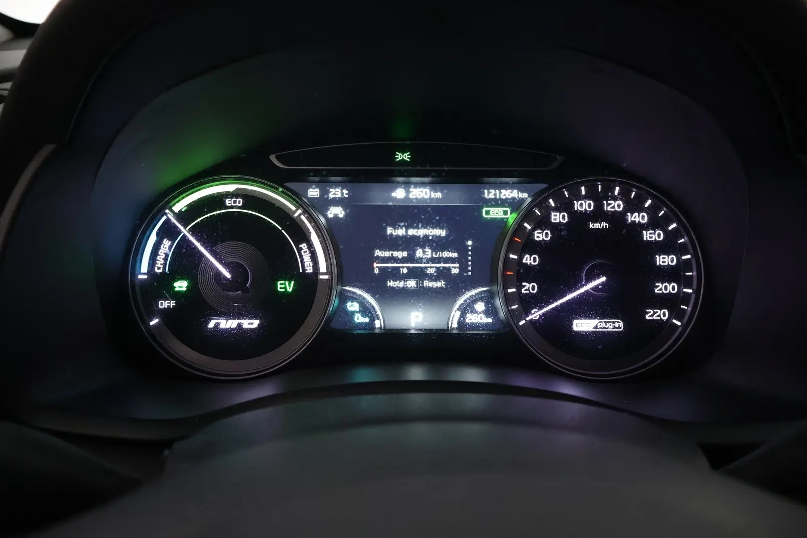 Car Image - 6j9RTFJLX1DNsgNUEtrq4K
