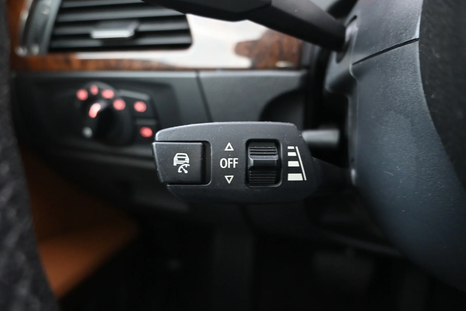 Car Image - 1lrD8tSGrzNWsRsUK5wNyy