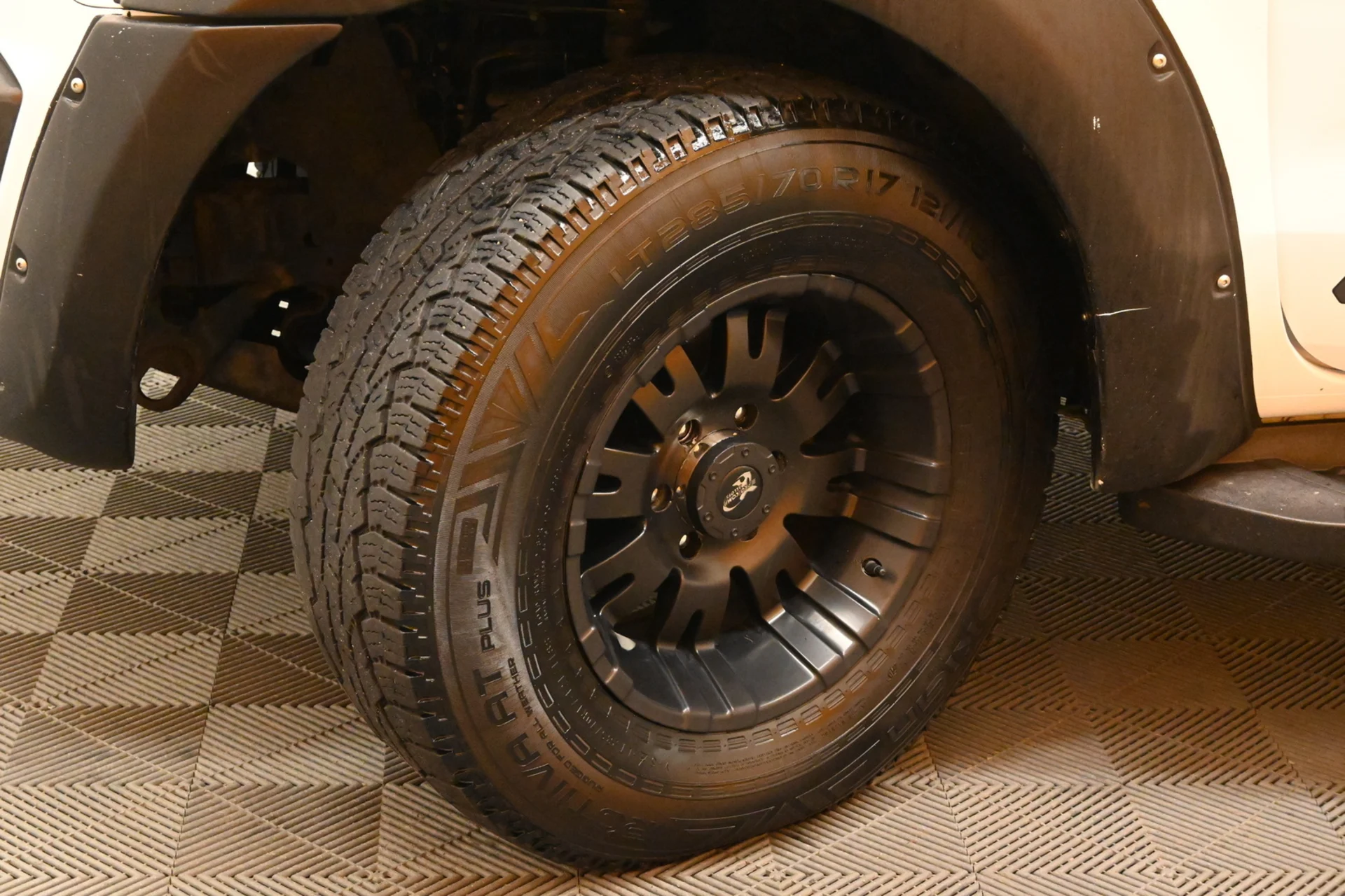 Car Image - 6jX5lvTFVPtBdoZV6VfTfz