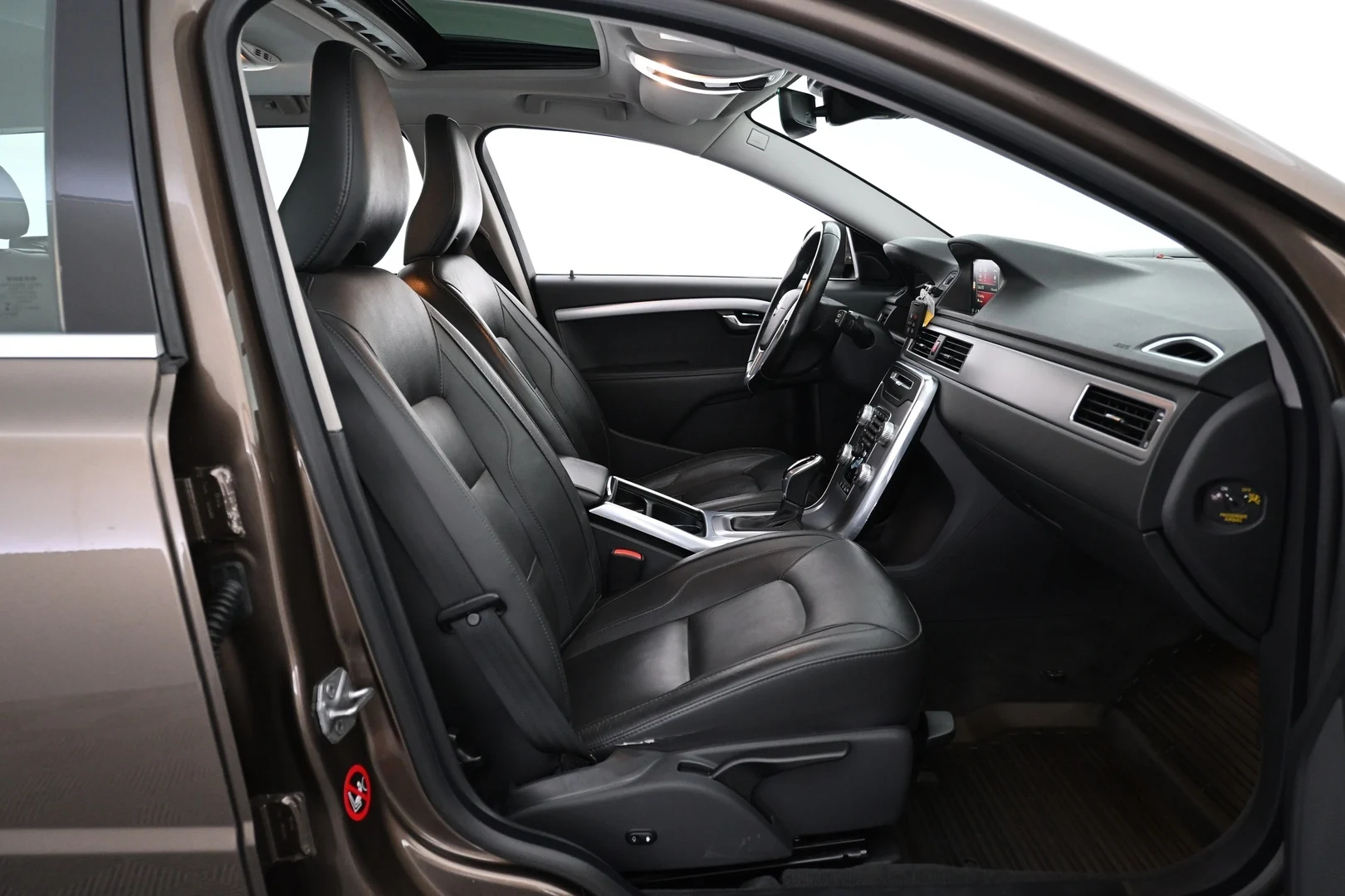 Car Image - 3P3irJCeV8PbUc3t0TaHq