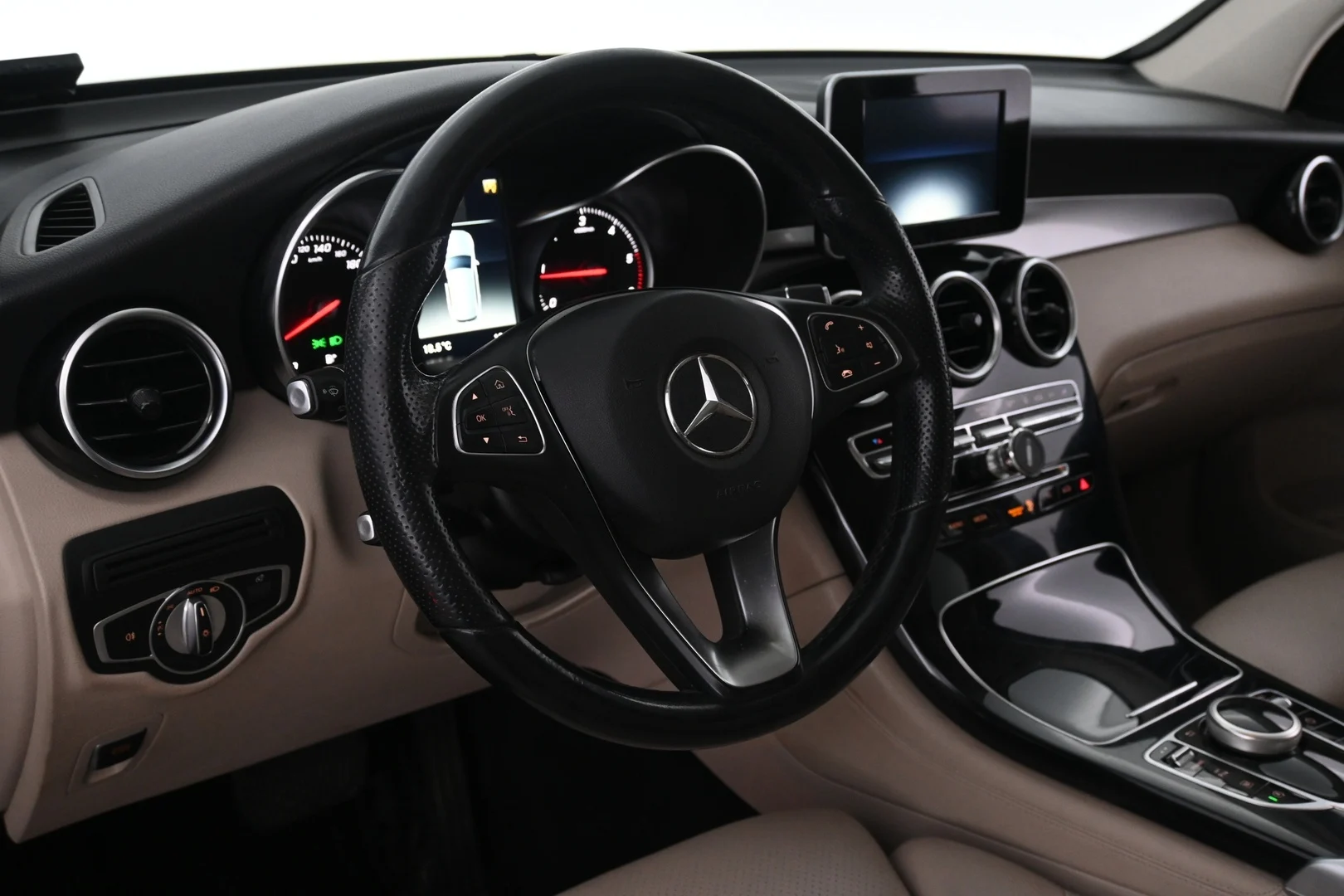 Car Image - 4yxdYNvVBIlNGoBeuJRYWy