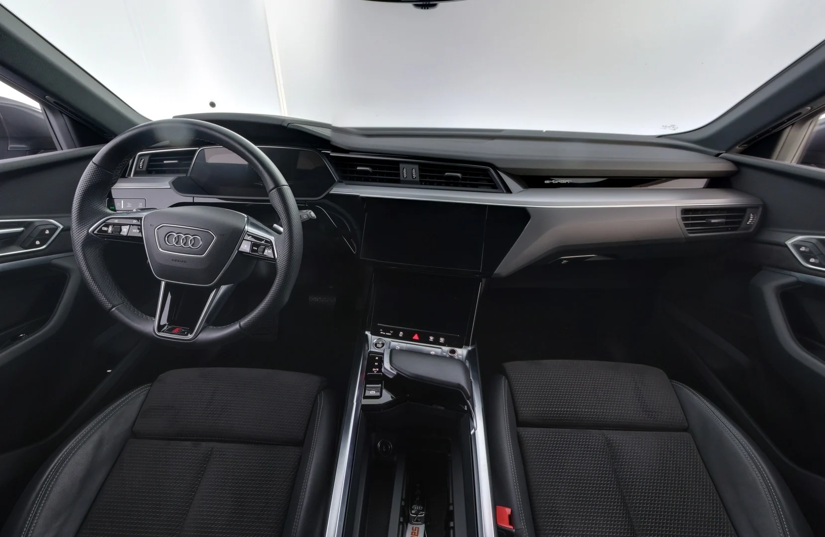 Car Image - 4e4Tg0uFrUrGj8uqRGrtHu