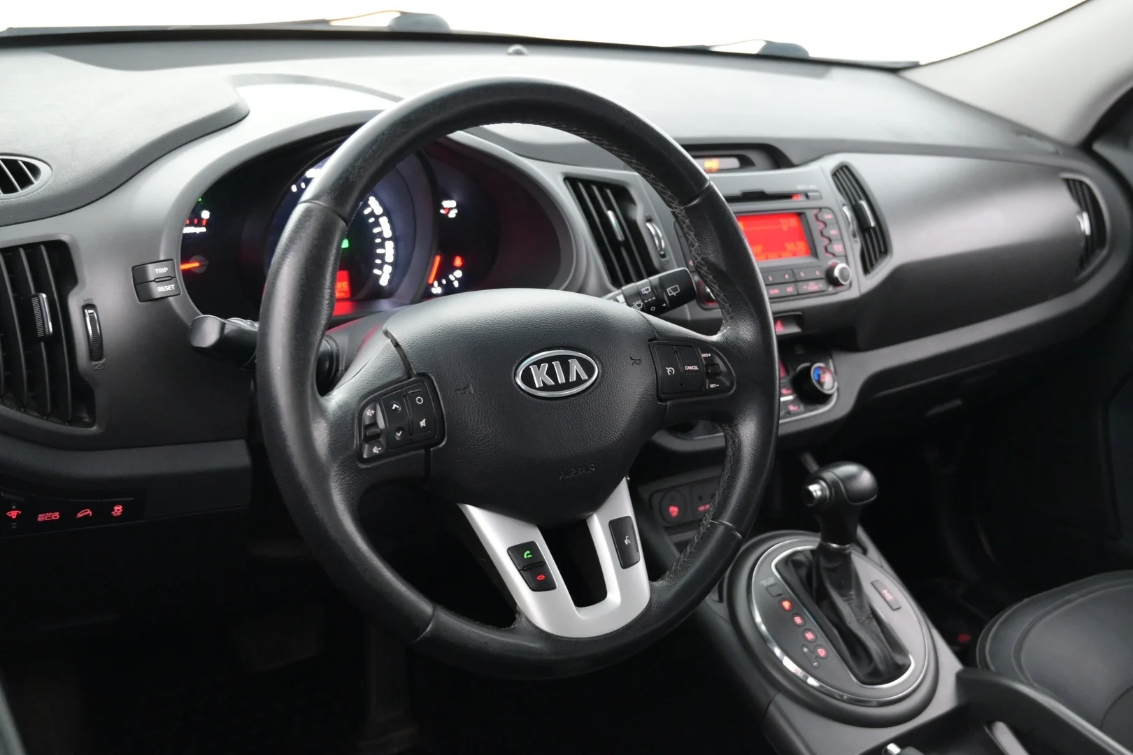 Car Image - 6kdzzMxn3uIjdyONSZlbzY