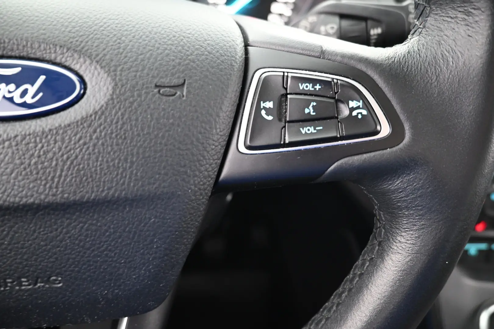 Car Image - 5Gu8b3S4sL6e2YFnUoYWfi