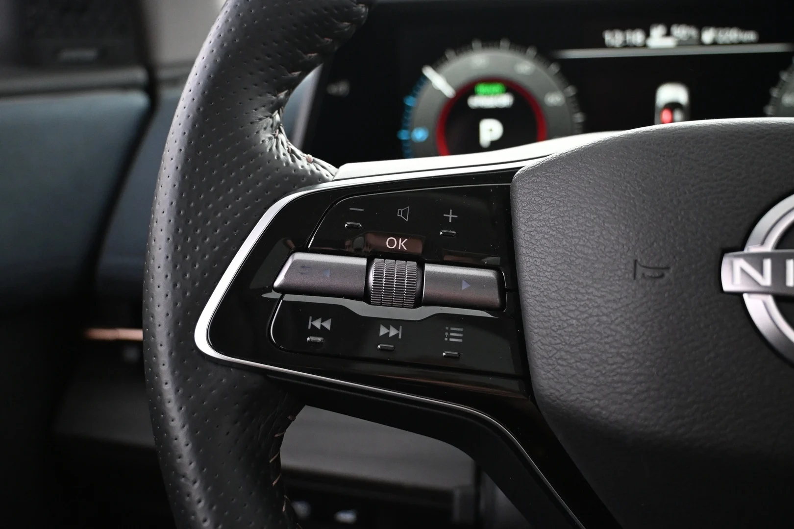 Car Image - 22JeBtsnUKRxF4LF5M73Lr