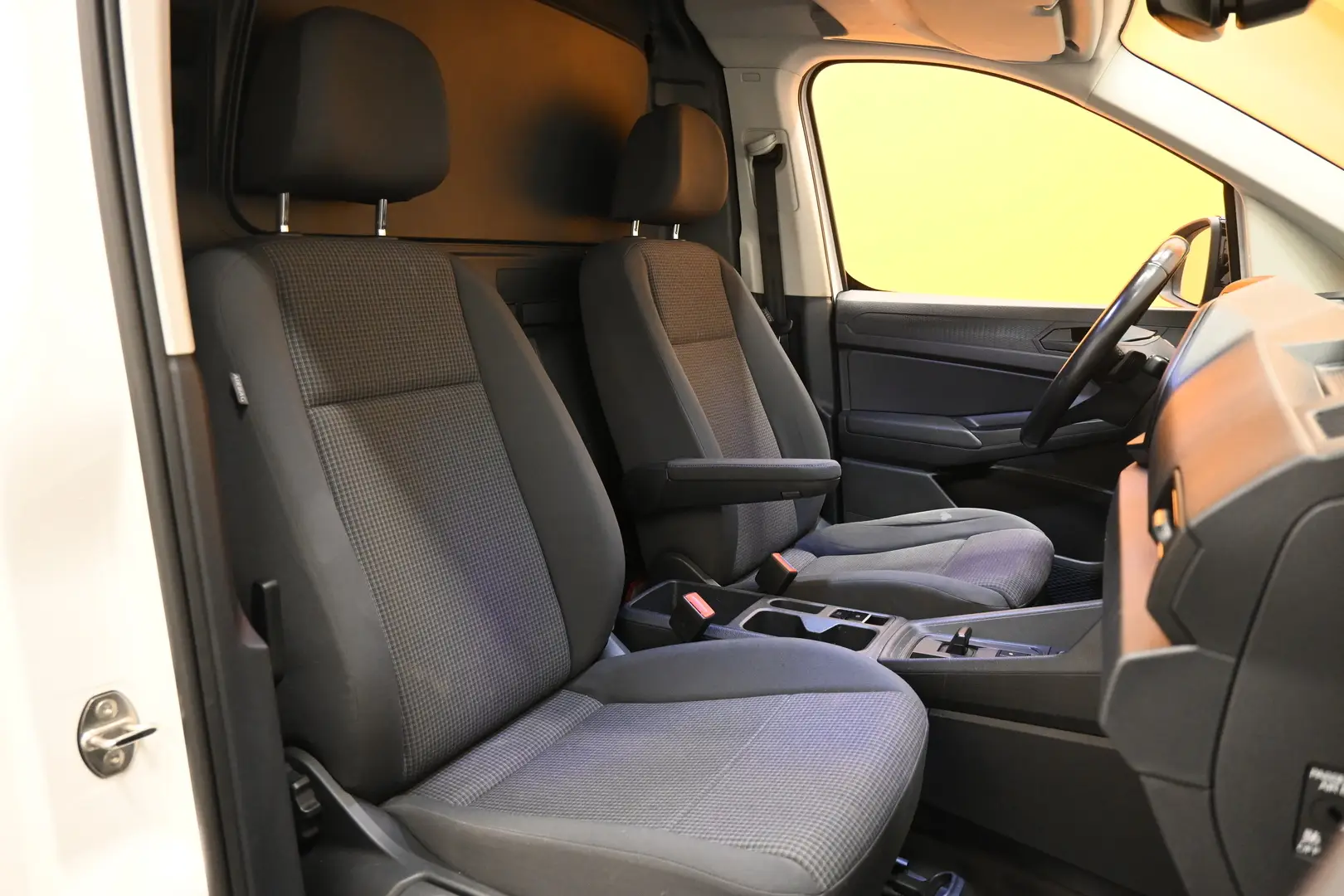 Car Image - 7CgY482yh2fPJ8hscbybbi
