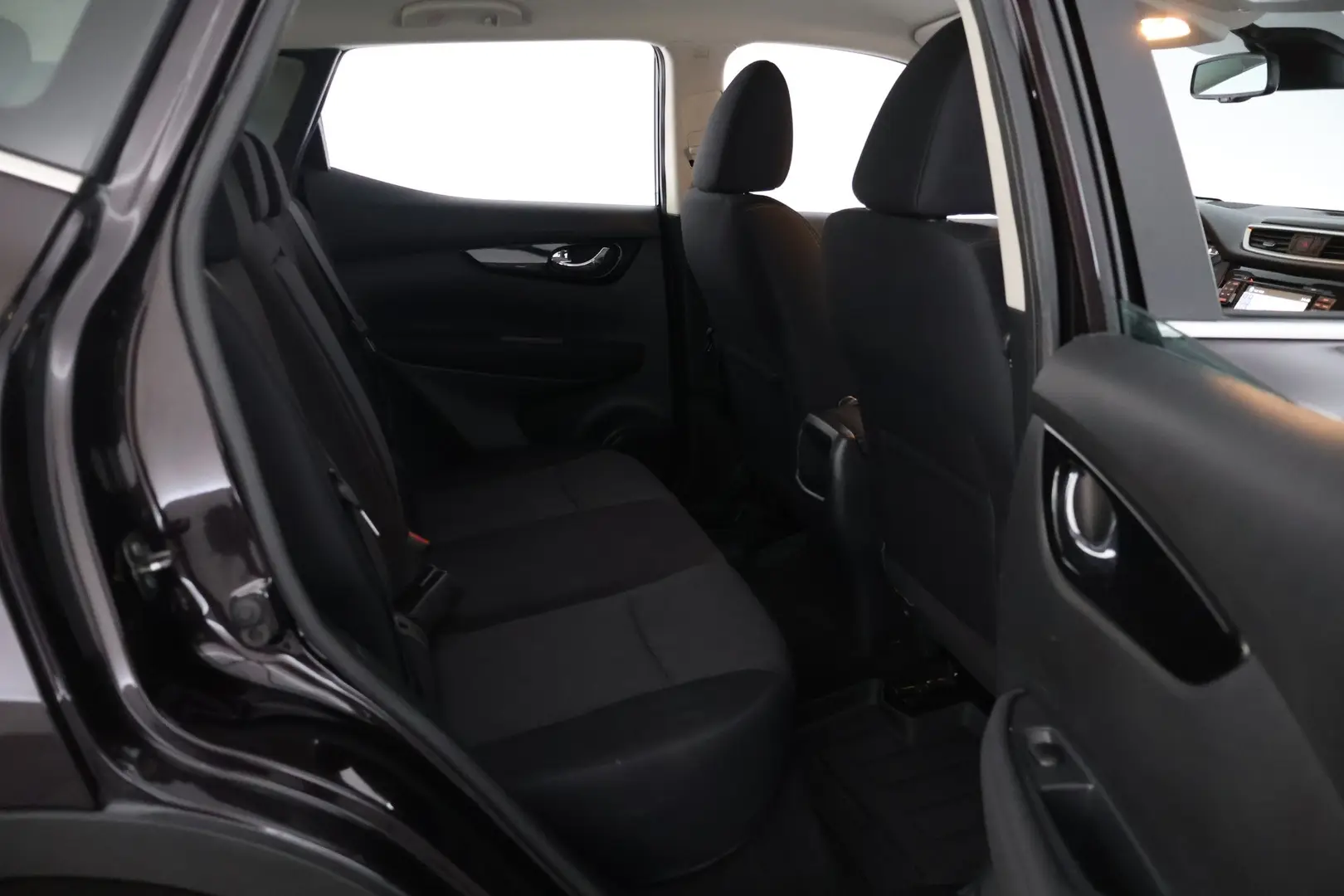 Car Image - 9PKzAbJ5qIHGk6Czz3FcW