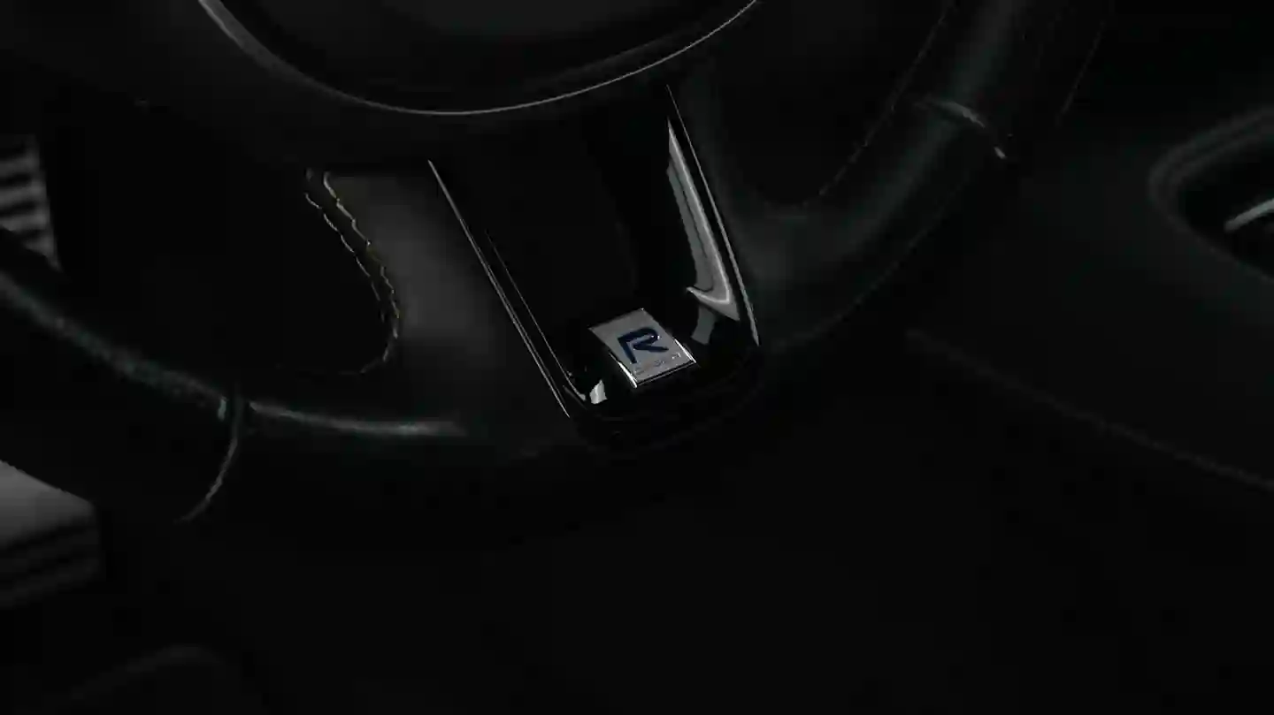 Car Image - GiMbuYobyxQC3NUb0mGVy