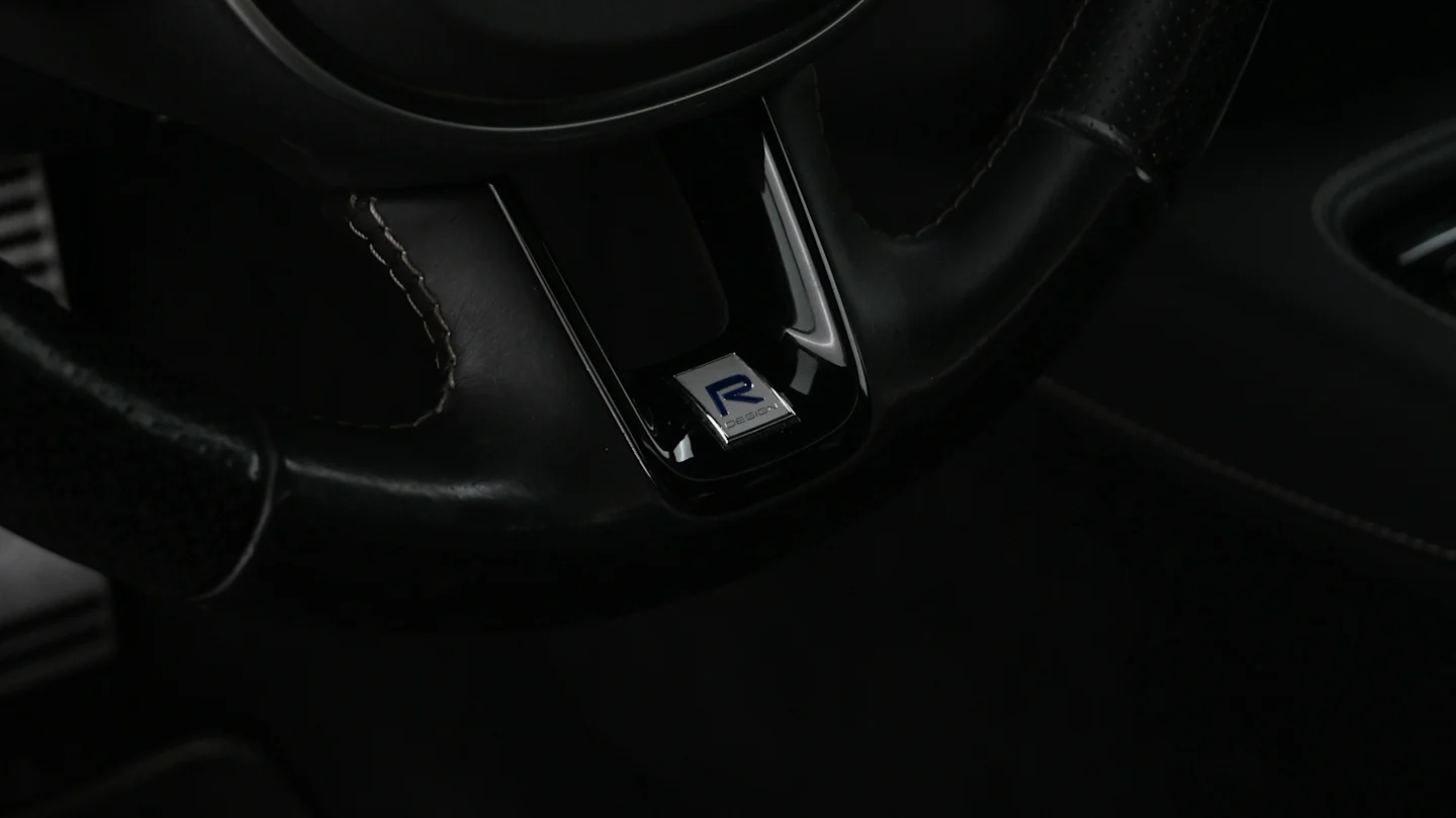 Car Image - GiMbuYobyxQC3NUb0mGVy