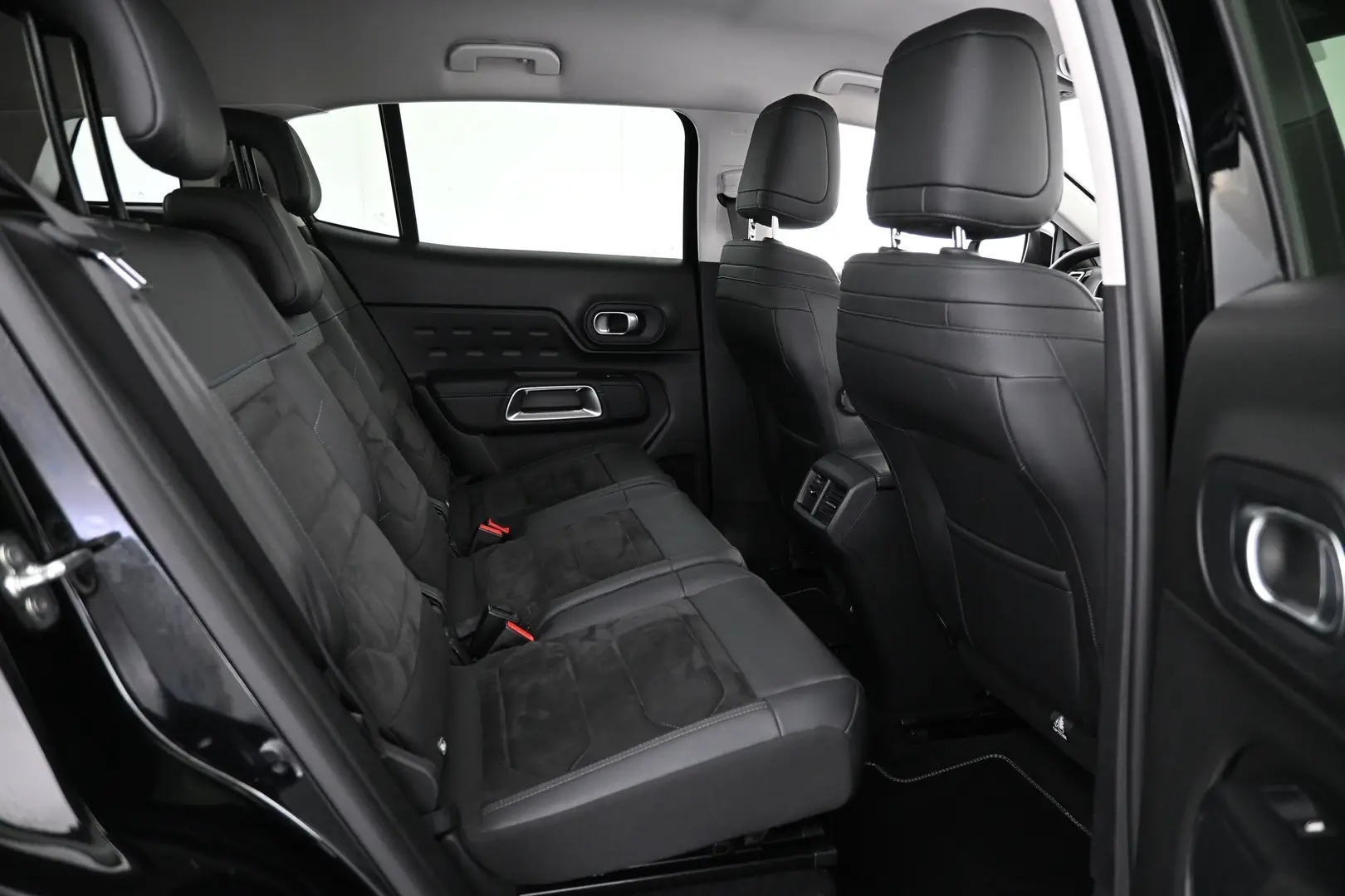 Car Image - 6Jpqpxbd2kkiHeRYd4fYGe