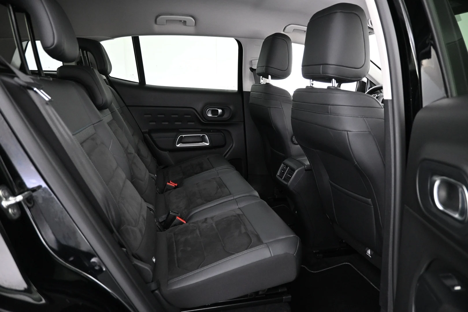 Car Image - 6Jpqpxbd2kkiHeRYd4fYGe