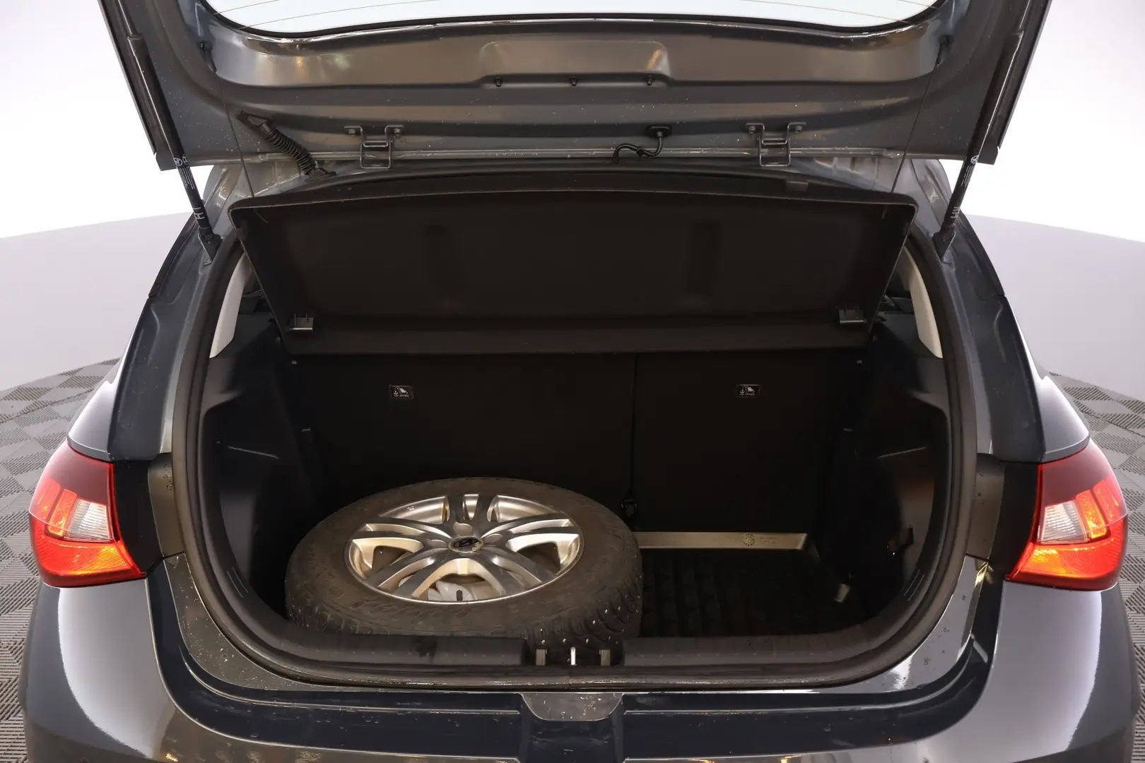 Car Image - 3IswbxNkeEt5uVGmYOZQnA