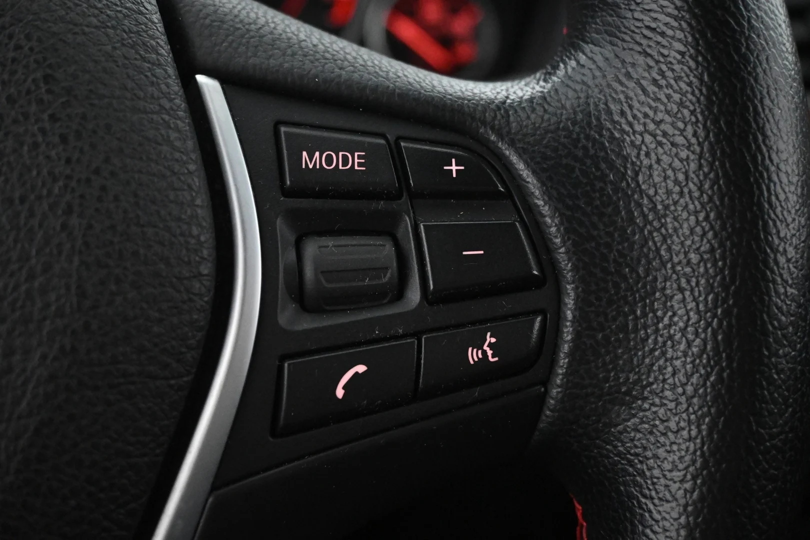 Car Image - 7b8YInhflrW61MMnq5zoPP