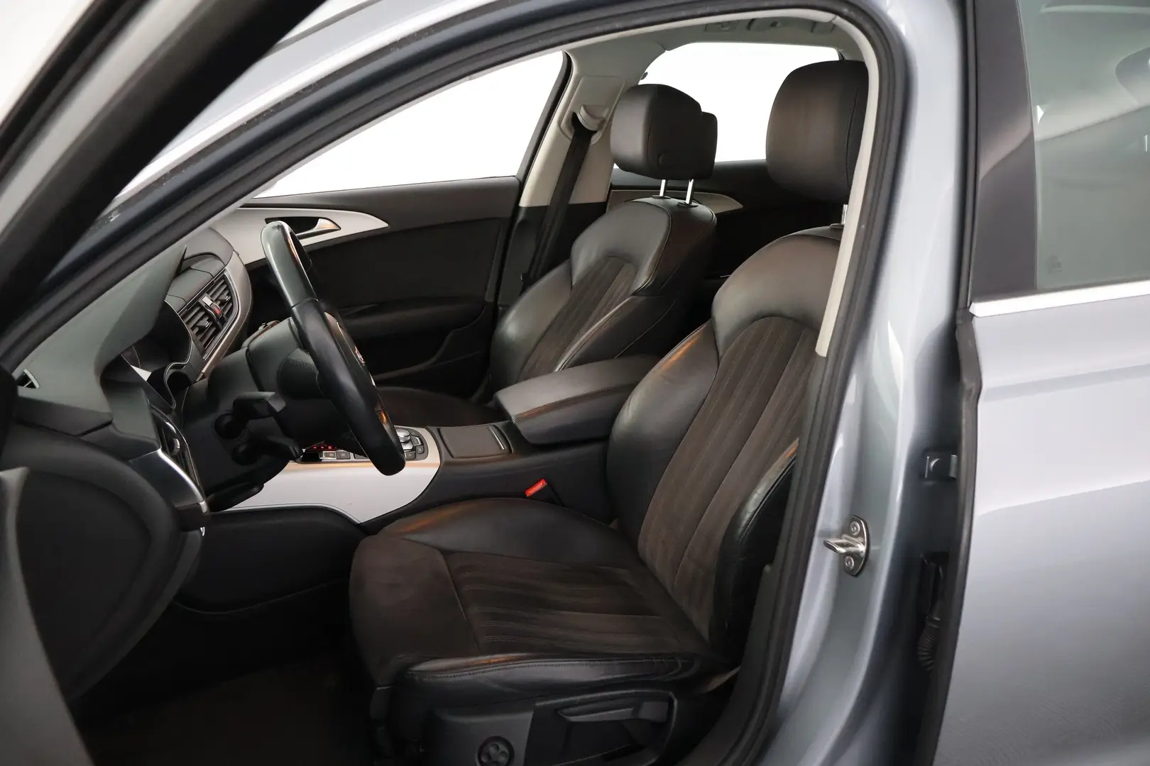 Car Image - 38offIIEqNCyQxdQmrHOOp