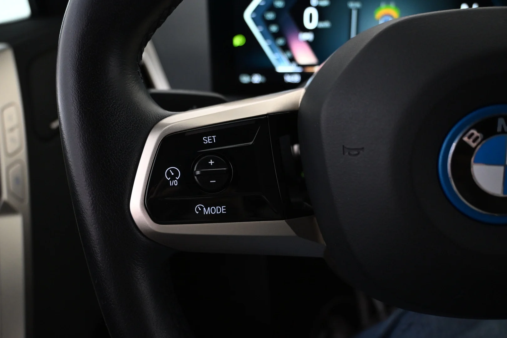 Car Image - 2zbYadMZMNzjxGrtlRPLb0