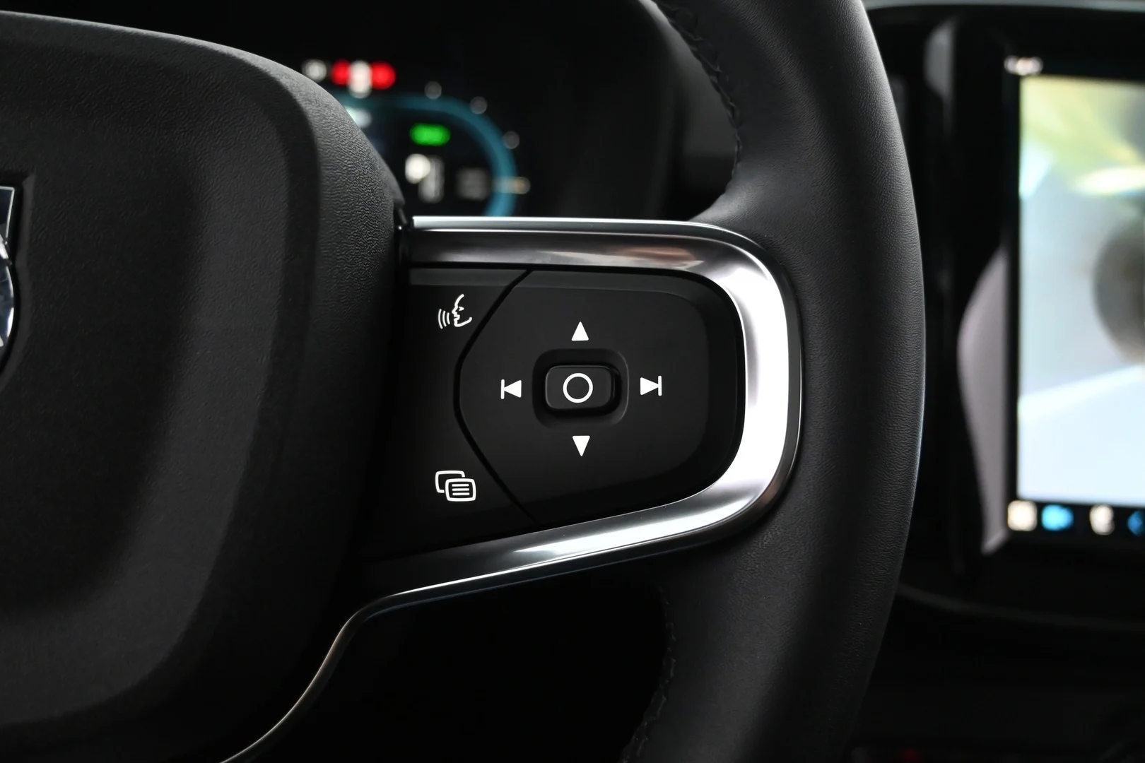 Car Image - olDDWY0XsaDFyqyWhmOyG