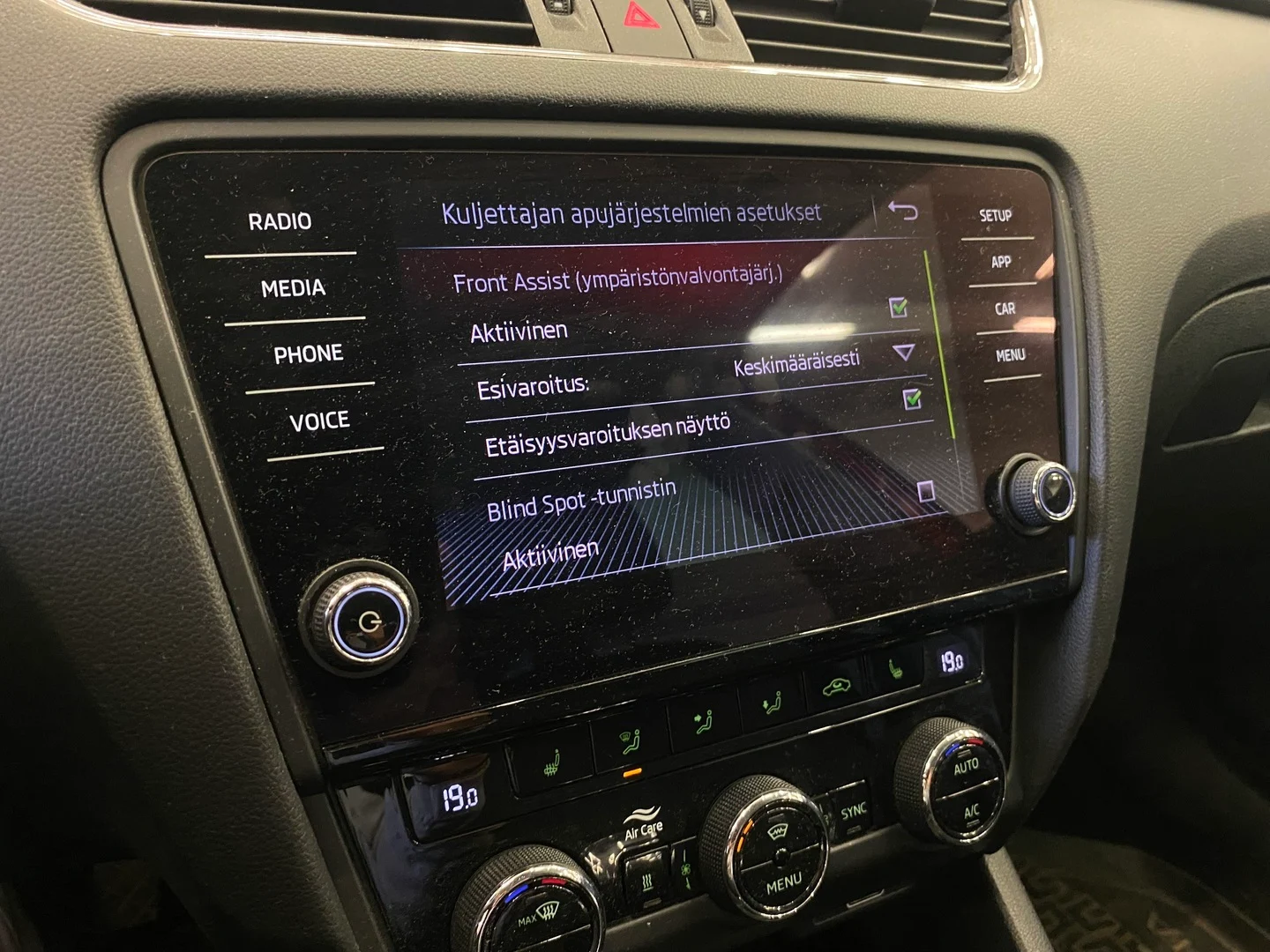 Car Image - 4iMJpscrkhMcuzCYb6c4Hz