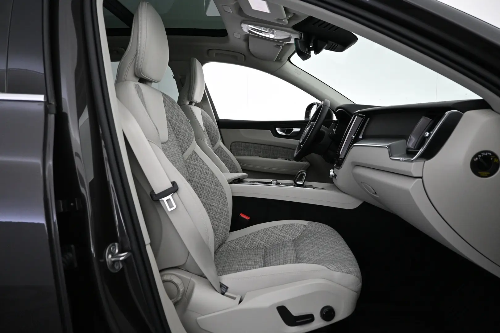 Car Image - 621FMRYXPpgxaiUq0tdUYc