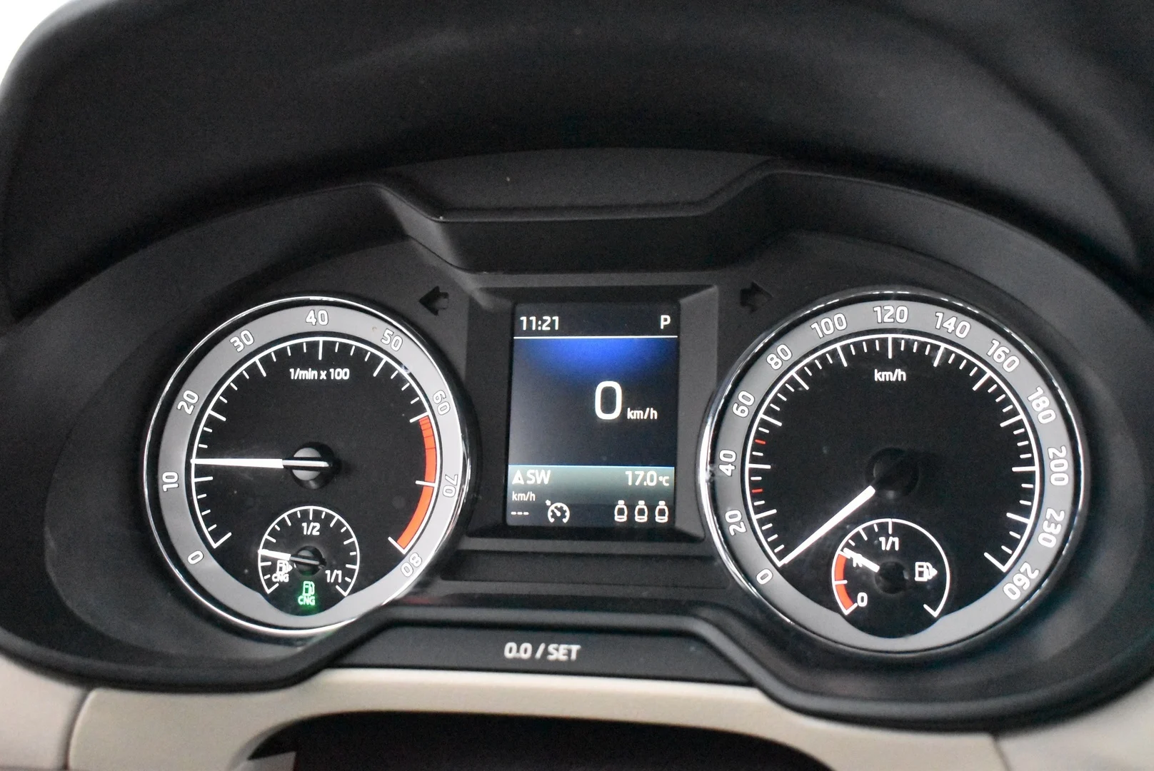 Car Image - 7jEO6Wez4FasiXAKUgp8I2