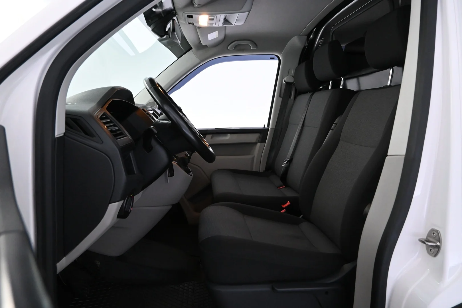 Car Image - 2ijVd0uxVQTrvcE8oc6yHS