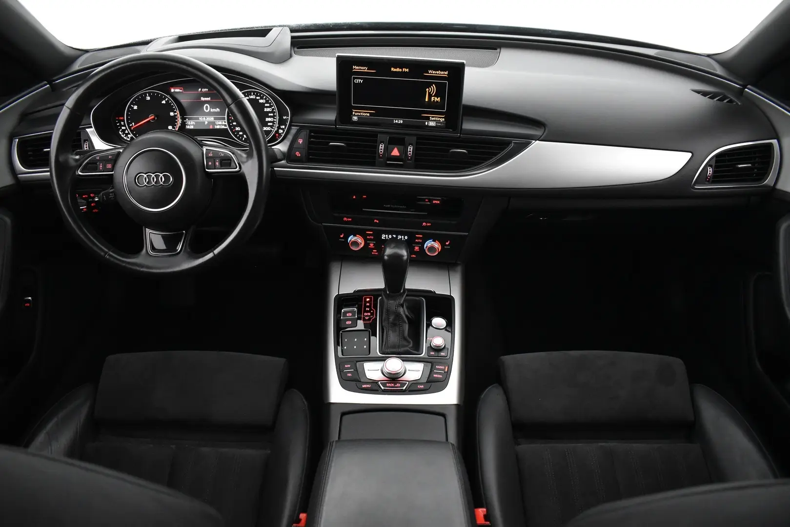 Car Image - 4kBumoMXvPpxLyhN7wTDbZ
