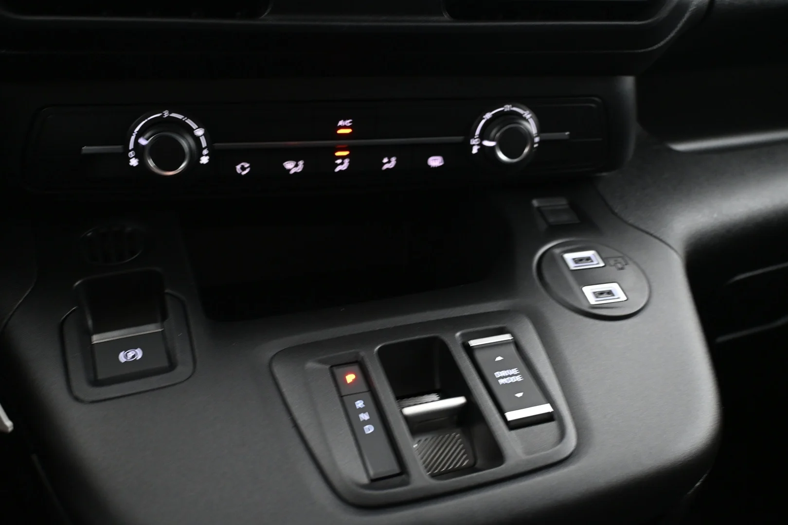 Car Image - fRAlIY0GA5wT83rhCr2aP