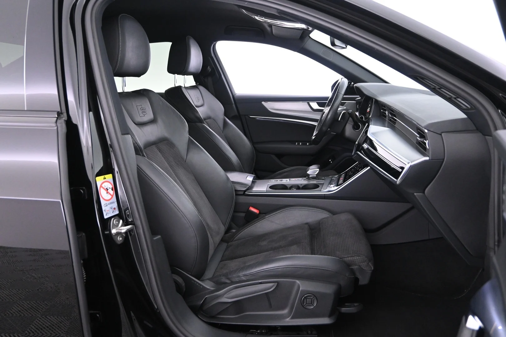 Car Image - 1L3CuO6me2Wa9RXiQtQnMt