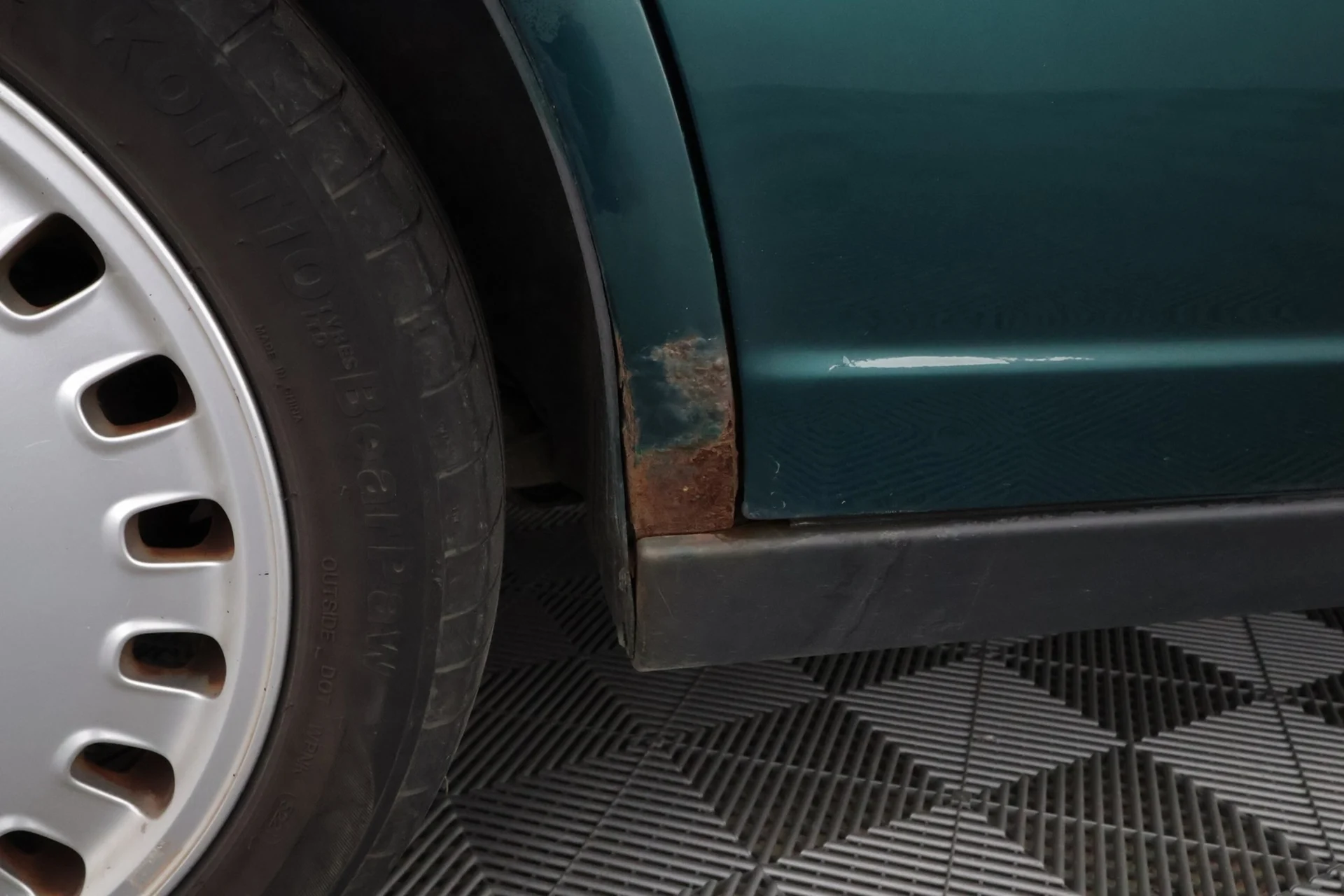 Car Image - 1qn7DxokFHmimmxrdDDMdj