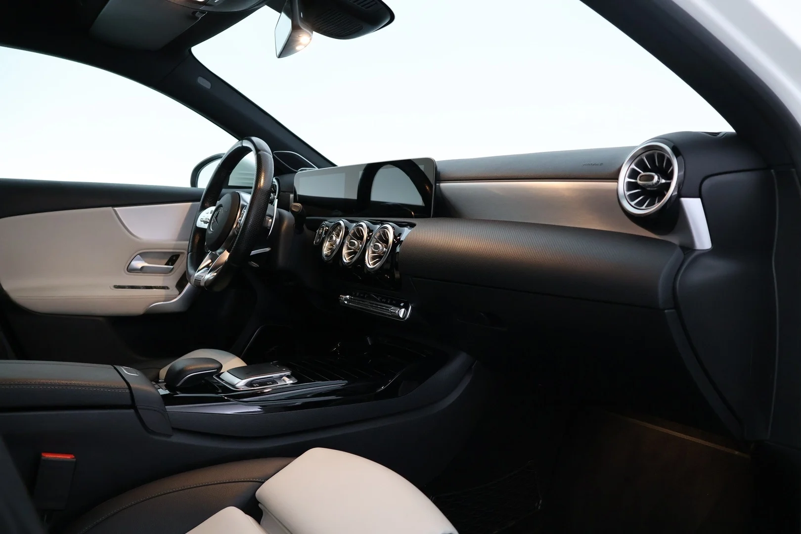 Car Image - 4t8BaXmADKK4dygrDnIgSL