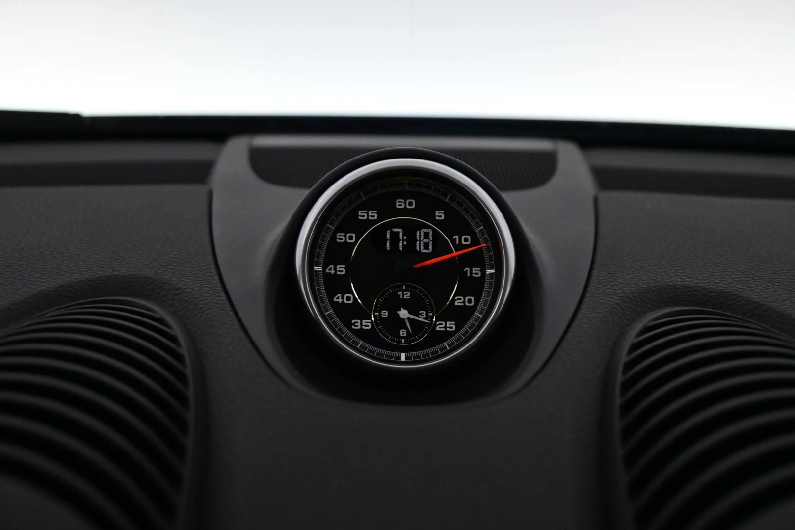 Car Image - 6LMxJbGfUfzBzupKRgBGxO