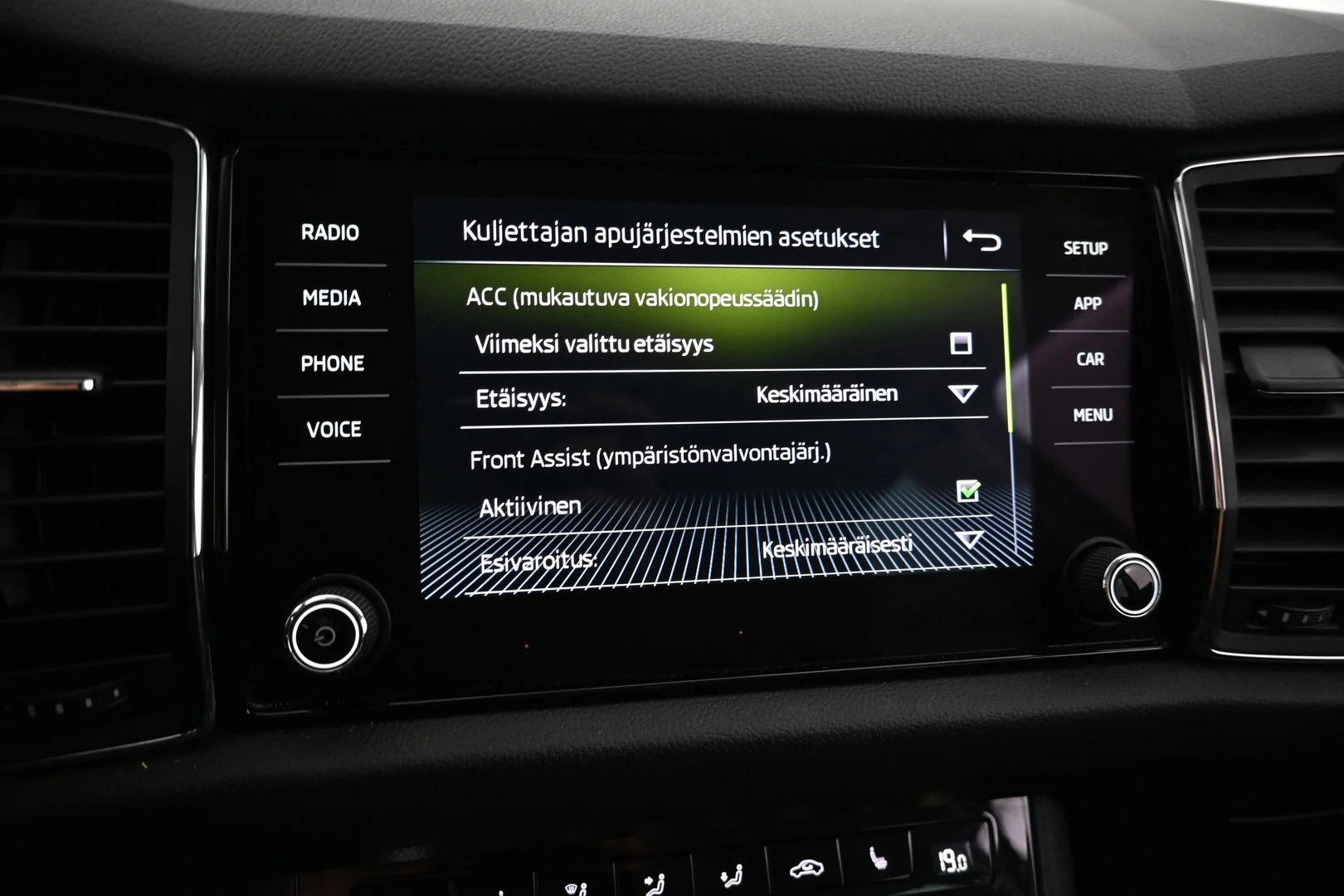 Car Image - 78qsuQZrU1wjsuHtzvtKcH