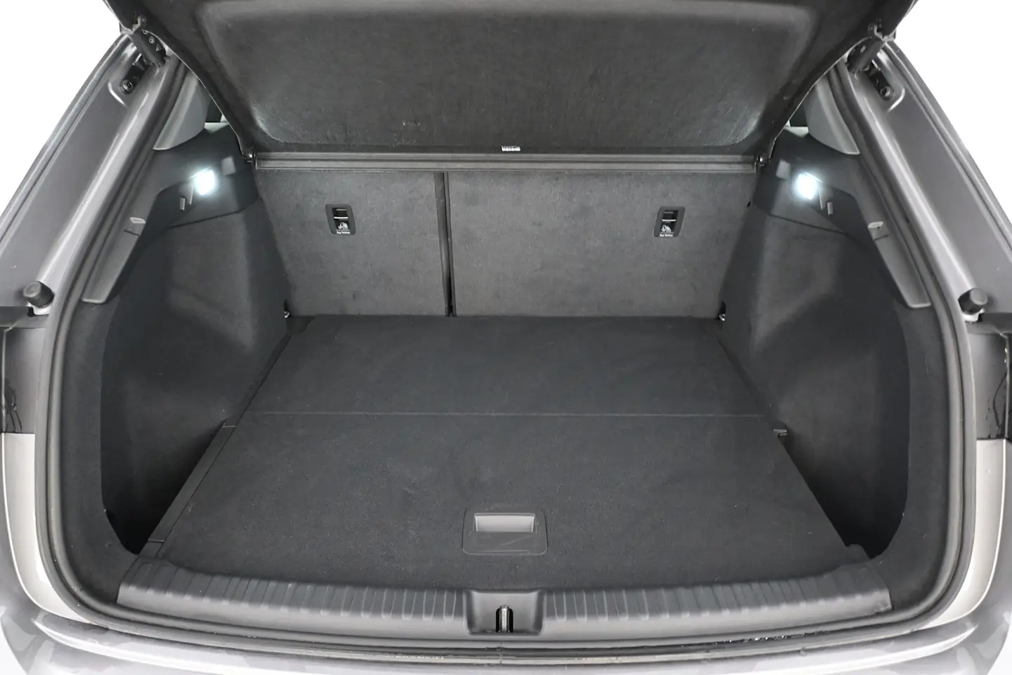 Car Image - 3UO44sRIgFgxoW75qINRdm