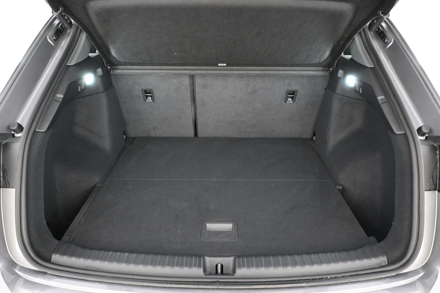 Car Image - 3UO44sRIgFgxoW75qINRdm