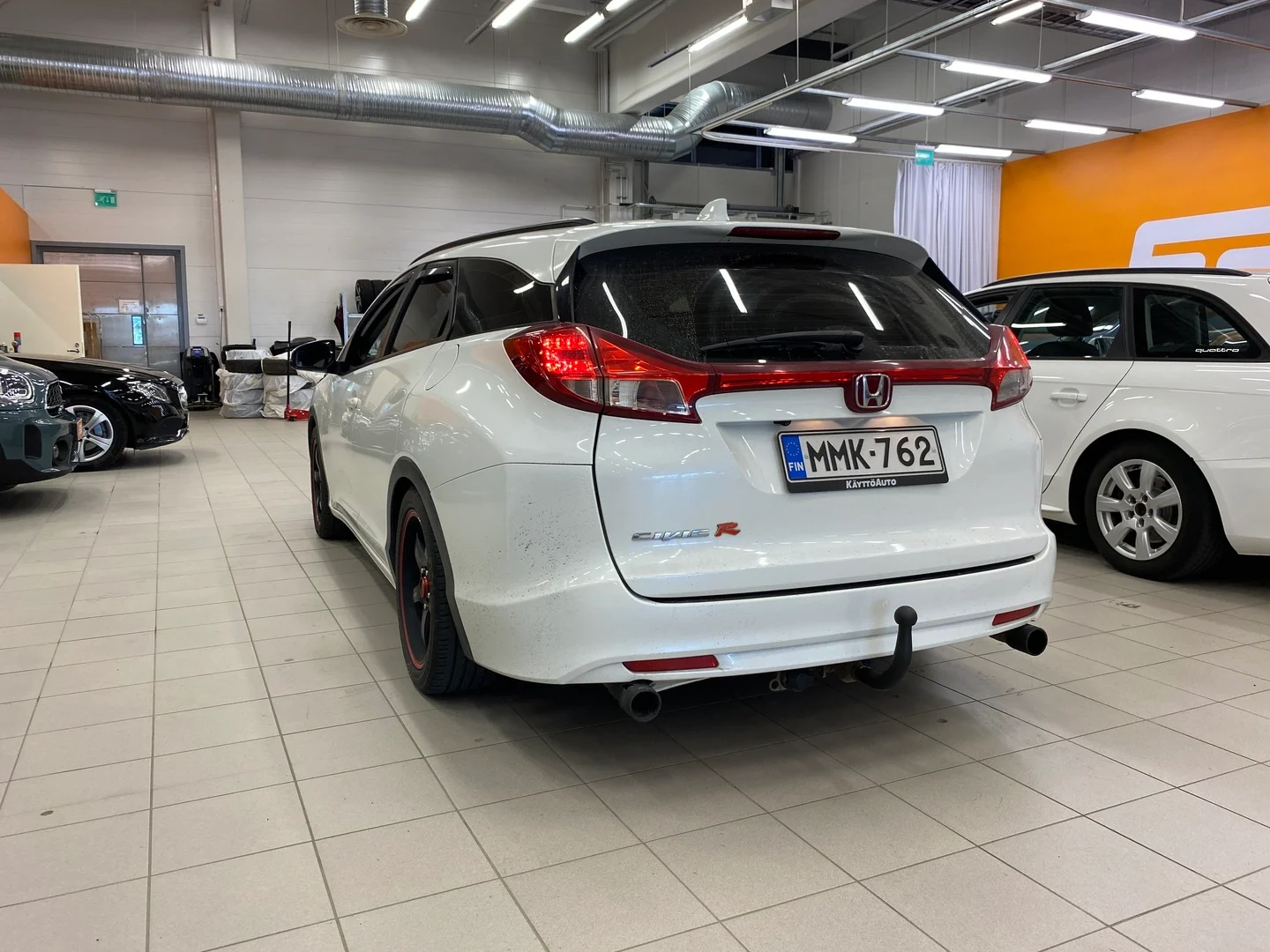 Car Image - 4r8Al0g90pnVeEegpDTiha