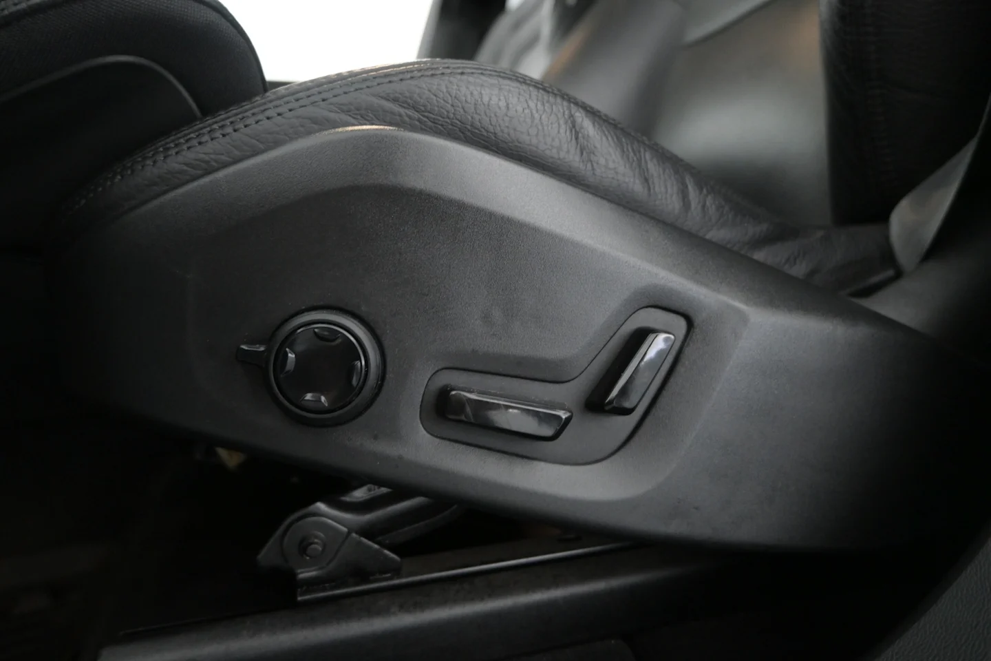 Car Image - 2g9rrvMBVQt11zofwDf6LU