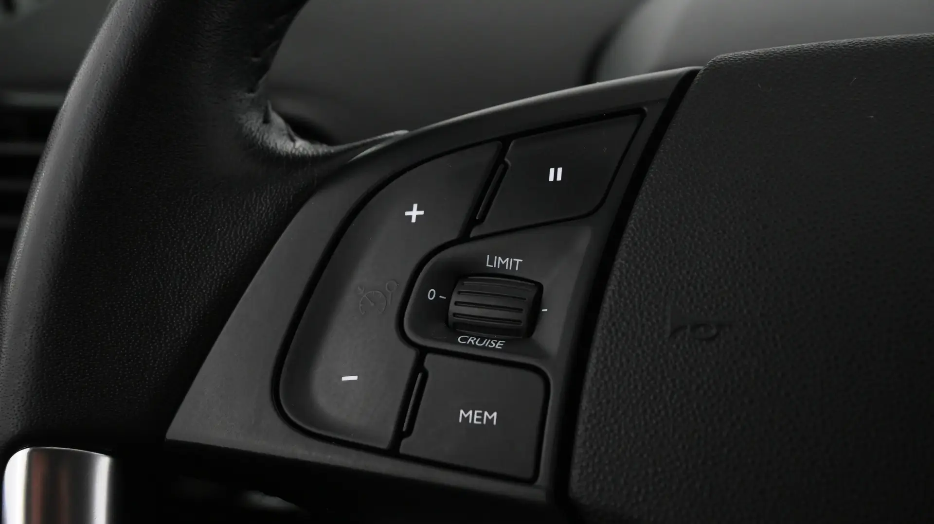 Car Image - 3fS07F8cFHowu1L16V4gPC