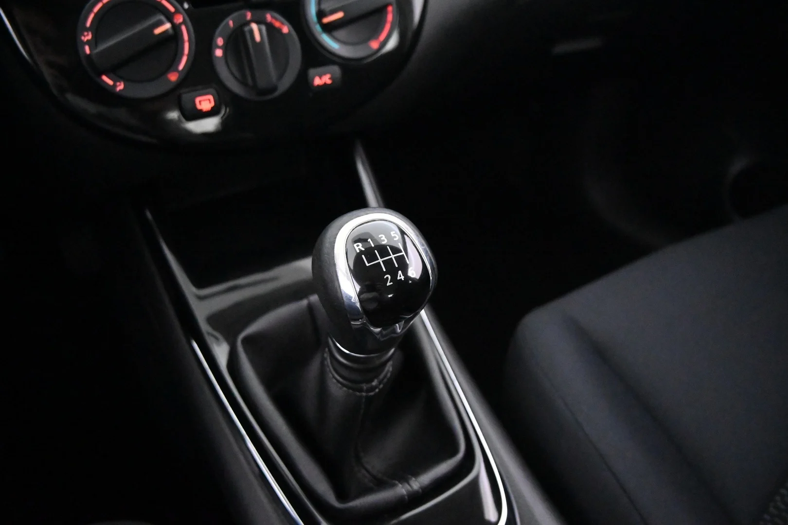 Car Image - 6AglstaZmF4Lu5EHItmBz8