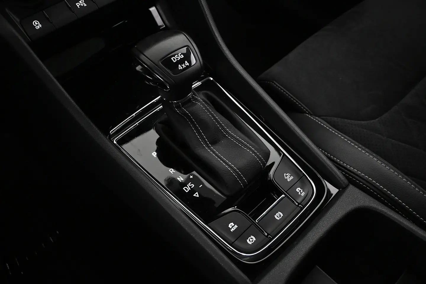 Car Image - 5awWrUO03SXYfw9SkFBndF