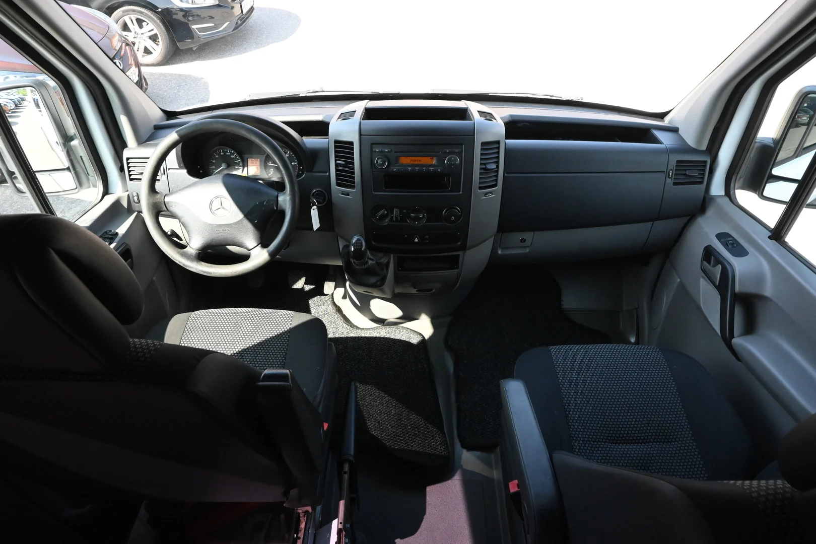 Car Image - 4E1i02jUaH74m7UaDlL5Dc