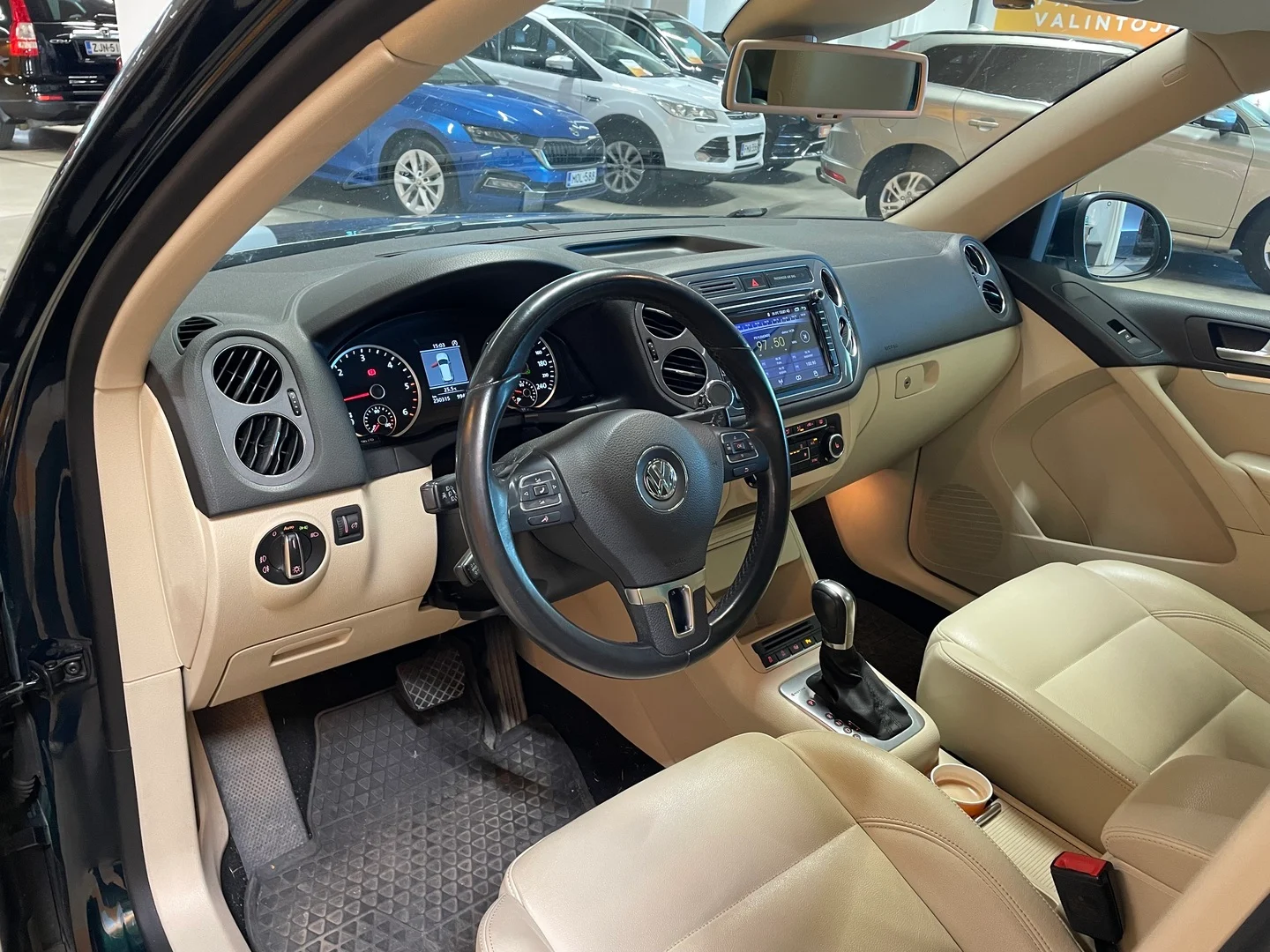 Car Image - 5HYw7o0E1DJg8hRErgMx3h