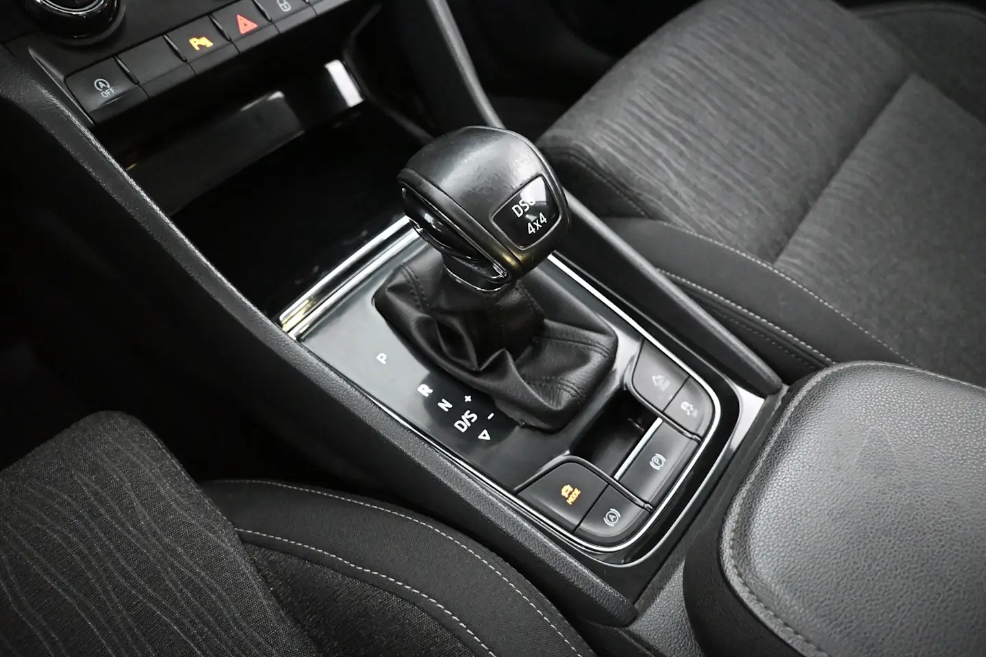 Car Image - 6Wo2fU2hyyGEo6cWGqBxQE