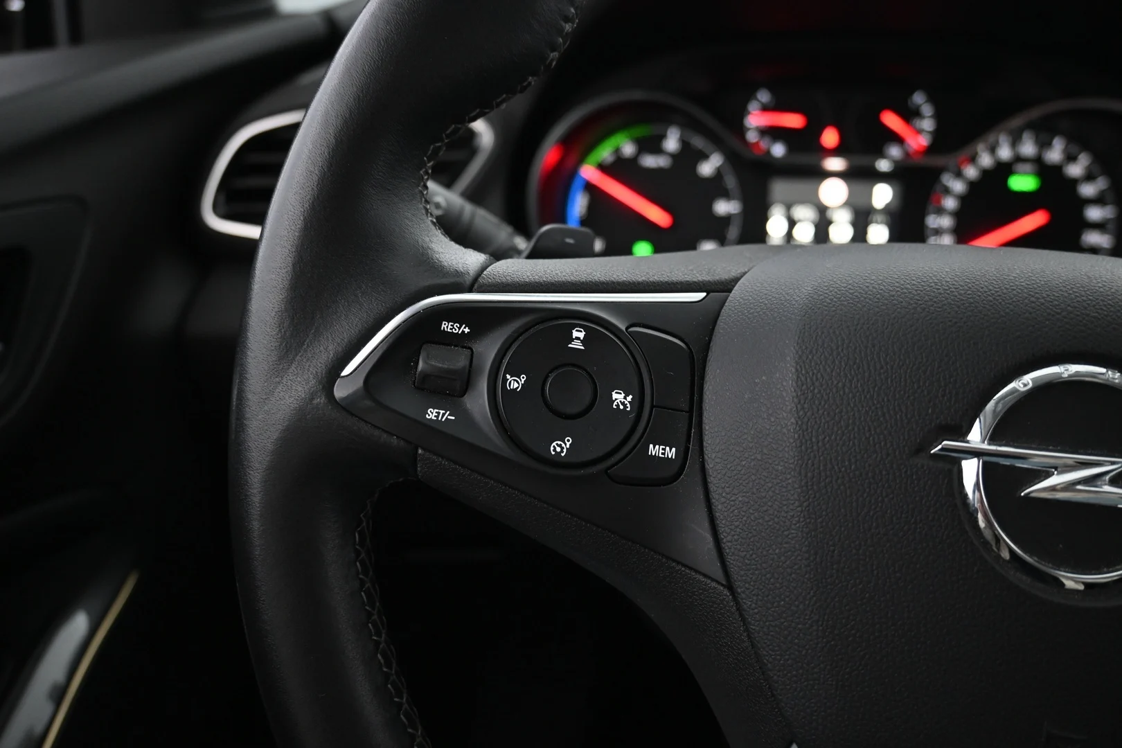Car Image - 4xC3UxecGyDJTocyyD9h7m