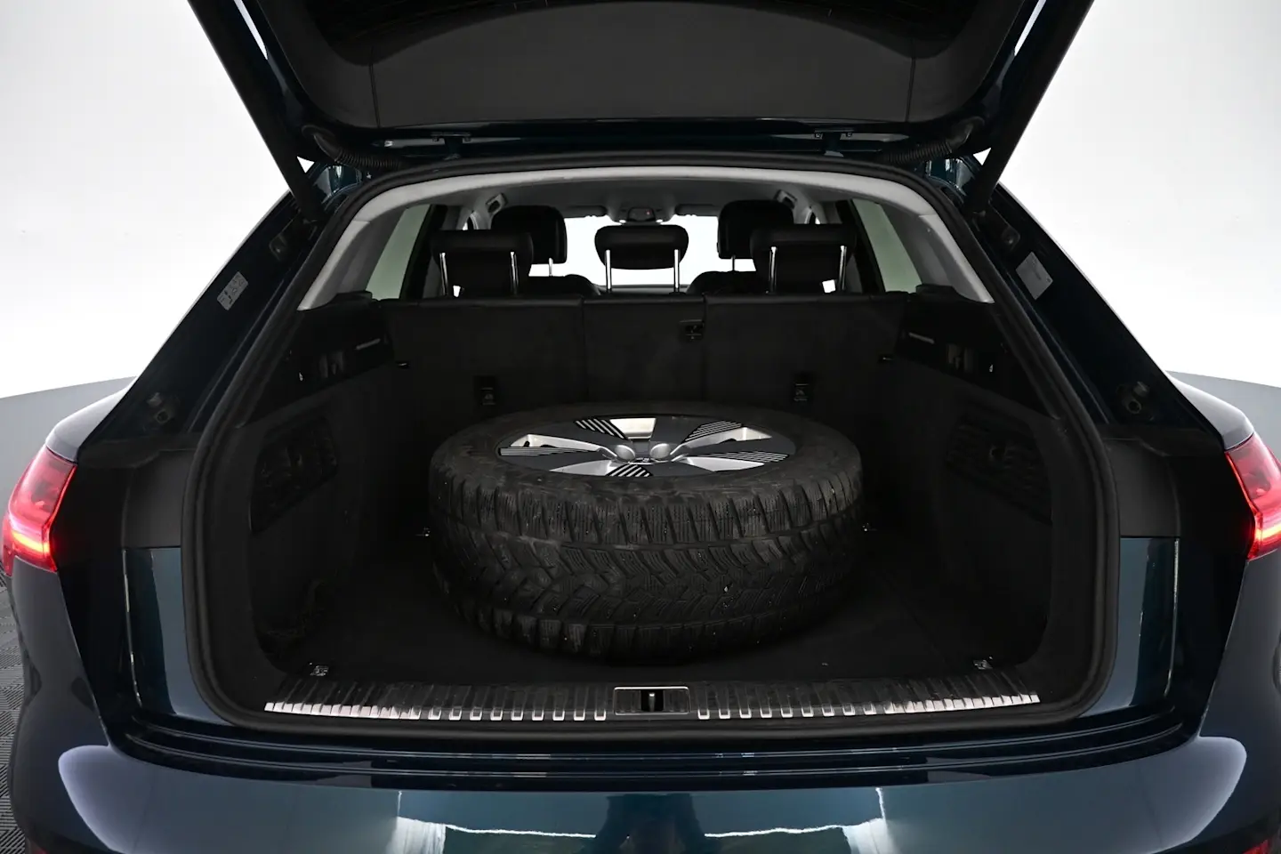 Car Image - Htc2THvdCdFAl6Khz5u7S