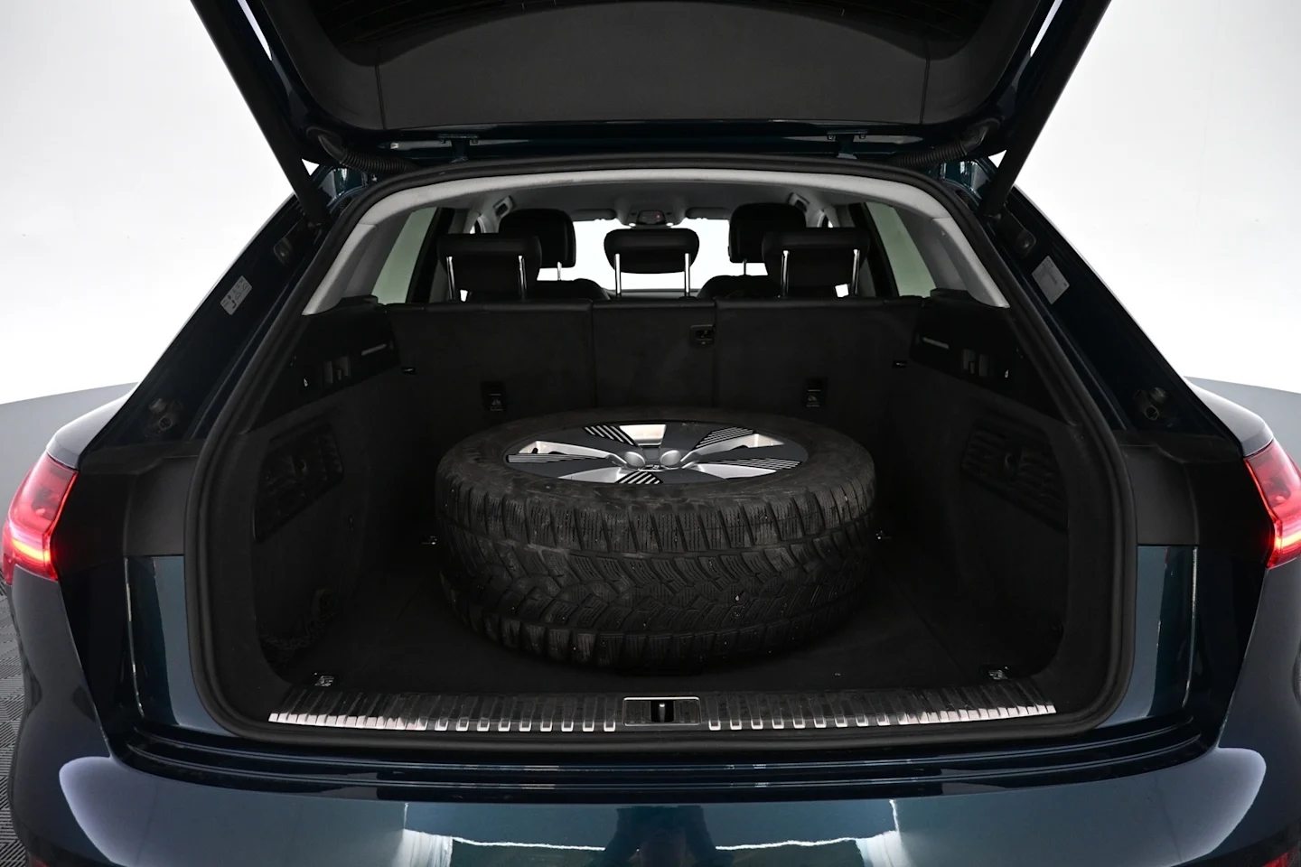 Car Image - Htc2THvdCdFAl6Khz5u7S
