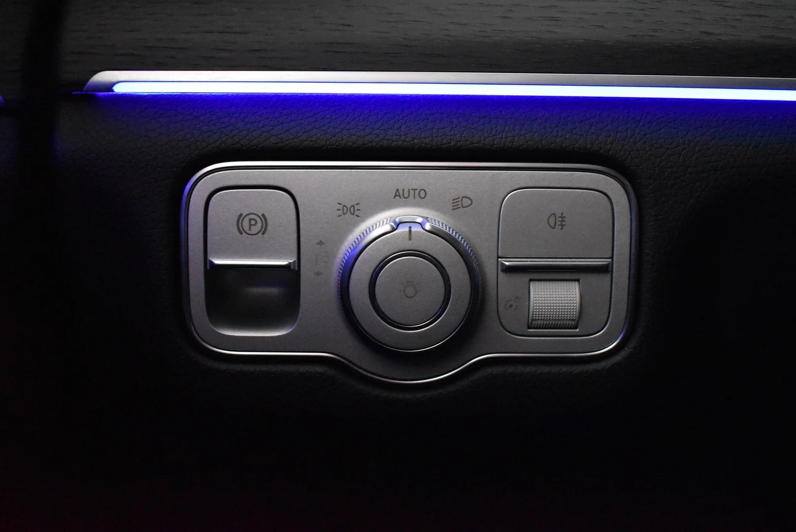 Car Image - 3oV7QXH3MQfszv42GSi5zl